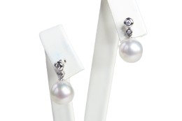 Stecker mit 2 Diamanten und weißer Südseeperle