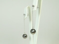 Diamantstecker mit Goldkettchen und Perlen