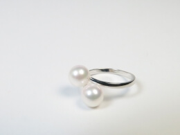 Goldring mit zwei Akoyaperlen, 7mm, AAA