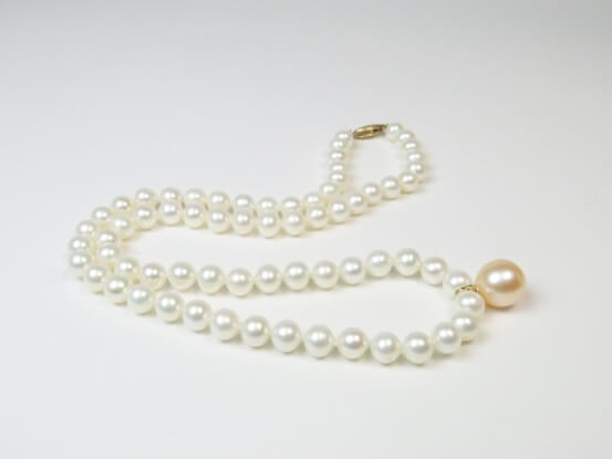 Perlenkette mit Clipanhänger