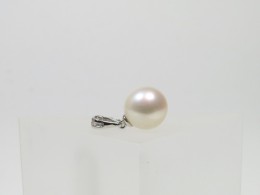 Runde weiße Perle mit Clipanhänger, 11,3, AAA