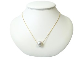 Glanzvolle runde weiße Mingperle an 18kt. Gelbgoldkette, 11,7mm, AAA