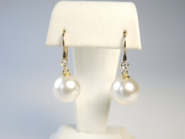 Glanzvolle Südsee Perlen an Diamant Ohrhängern, AAA